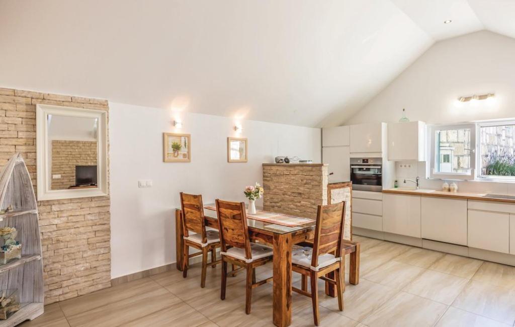 Villa Kristina - Ferienhaus Baska Voda - Topici, Private Outdoor Swimmingpool, Wifi Екстериор снимка